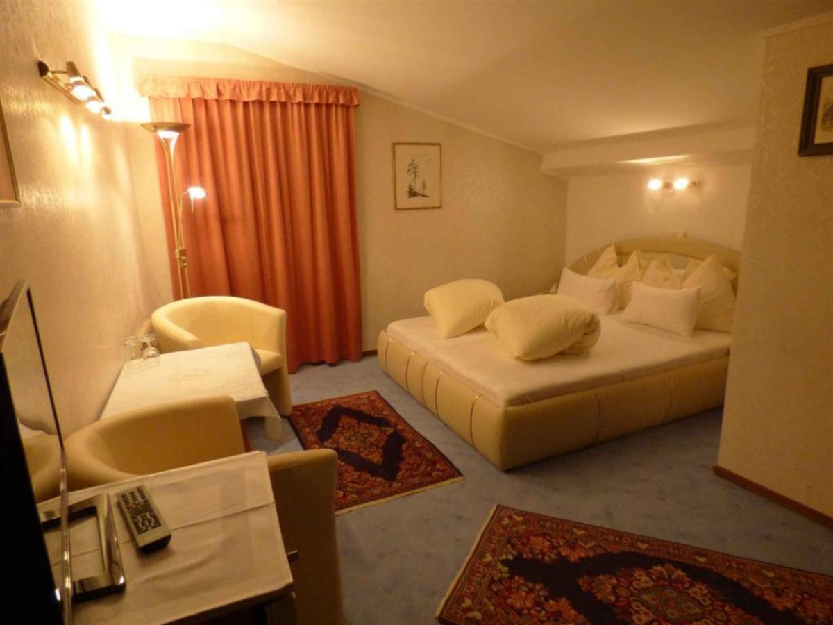 Hotel-Pension Villa Dorothy Seeboden Esterno foto